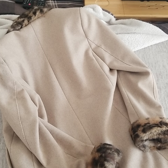 H&M brown long coat with rabbit fur collar & cuffs - Picture 2 of 2